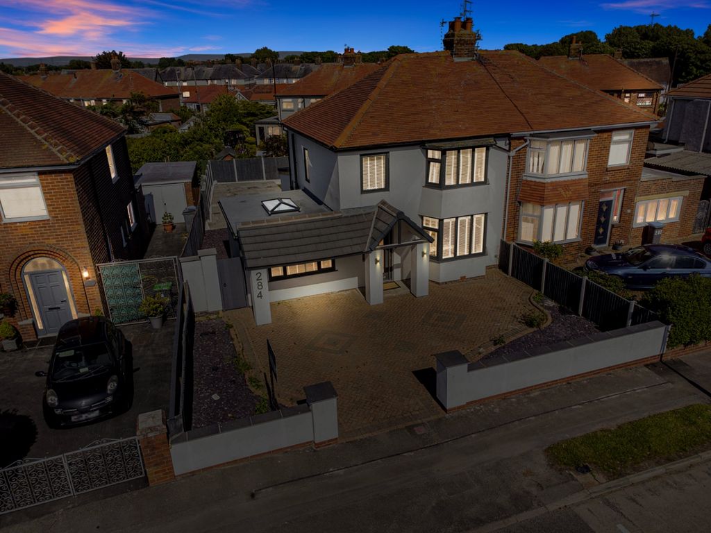 3 bed semidetached house for sale in Bispham Road, Blackpool FY2 Zoopla