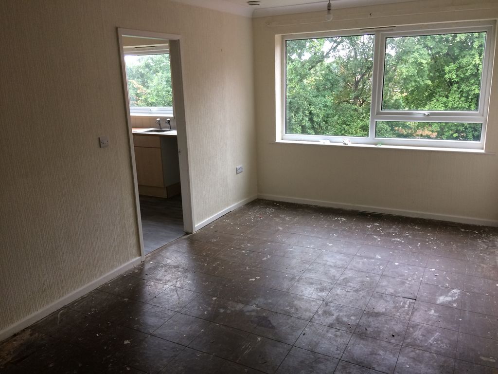 1 bed flat to rent in Liliac Drive, Northwich, Cheshire CW8, £435 pcm