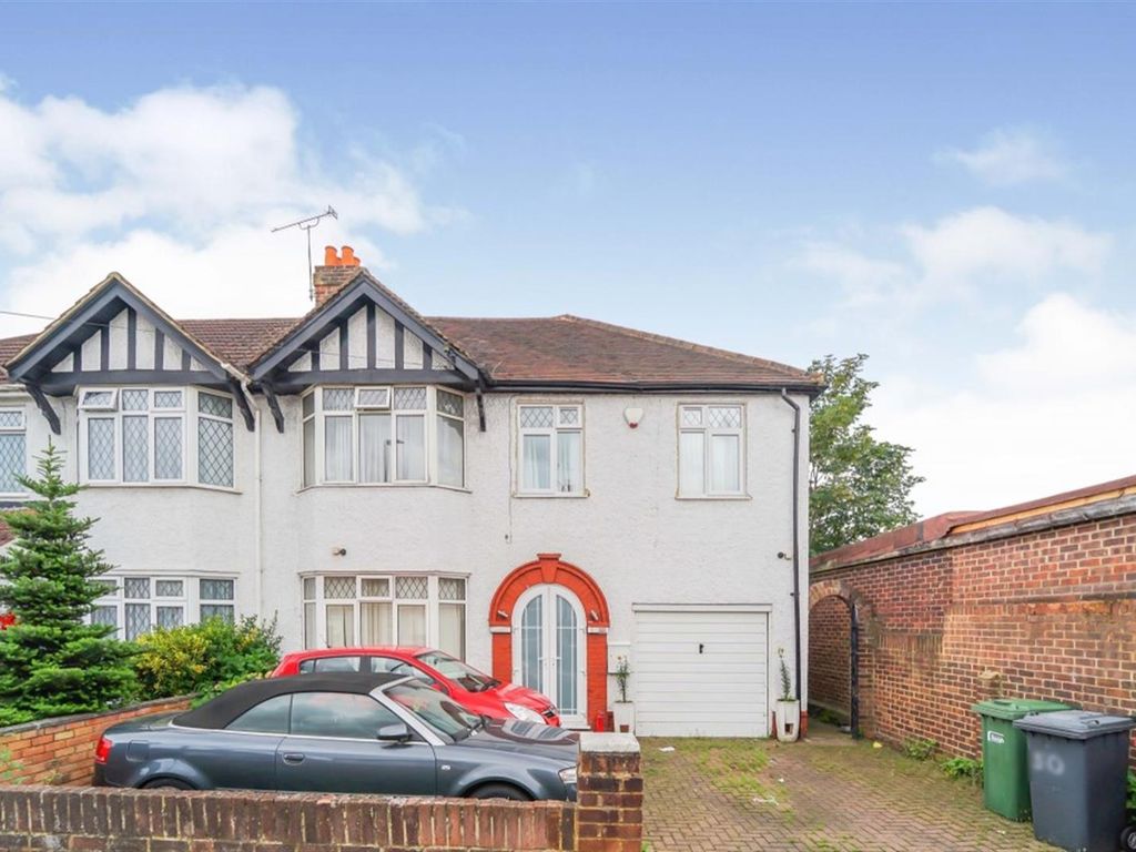4 bed semidetached house for sale in Salt Hill Drive, Slough SL1 Zoopla