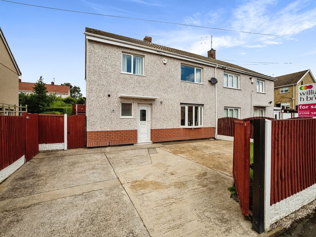 4 bed semidetached house for sale in Clayfield Avenue, Mexborough S64