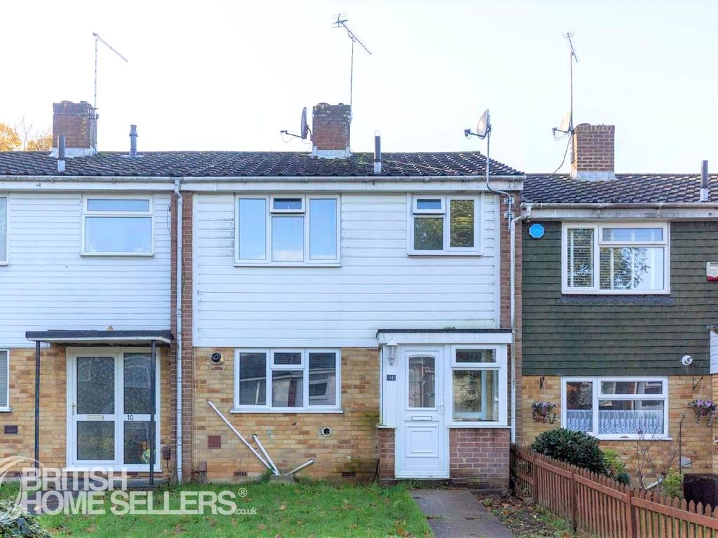 3 bed terraced house for sale in Ormsby Green, Rainham, Gillingham