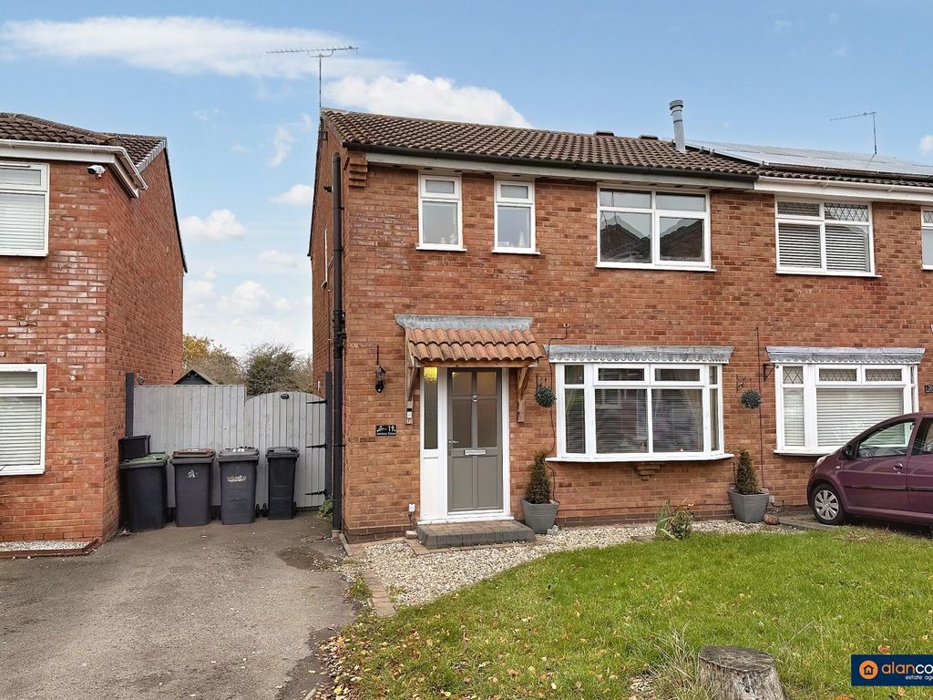 3 bed semidetached house for sale in Aintree Close, Bedworth CV12, £