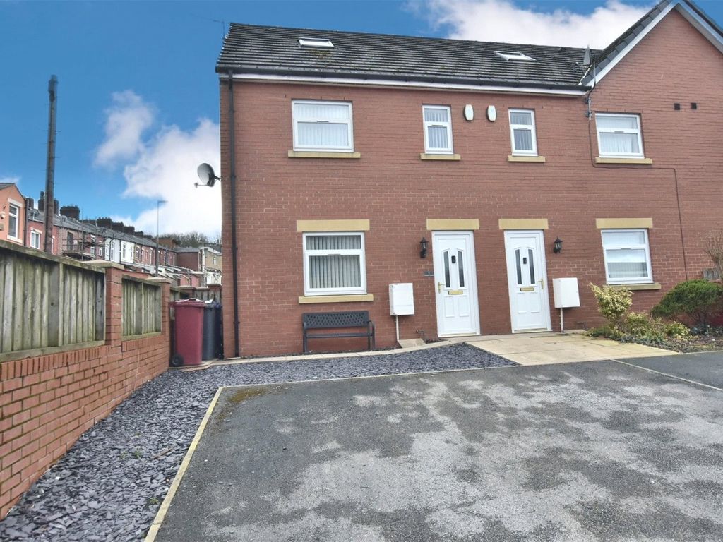 4 bed semidetached house for sale in Garden Mews, Wood St, Darwen