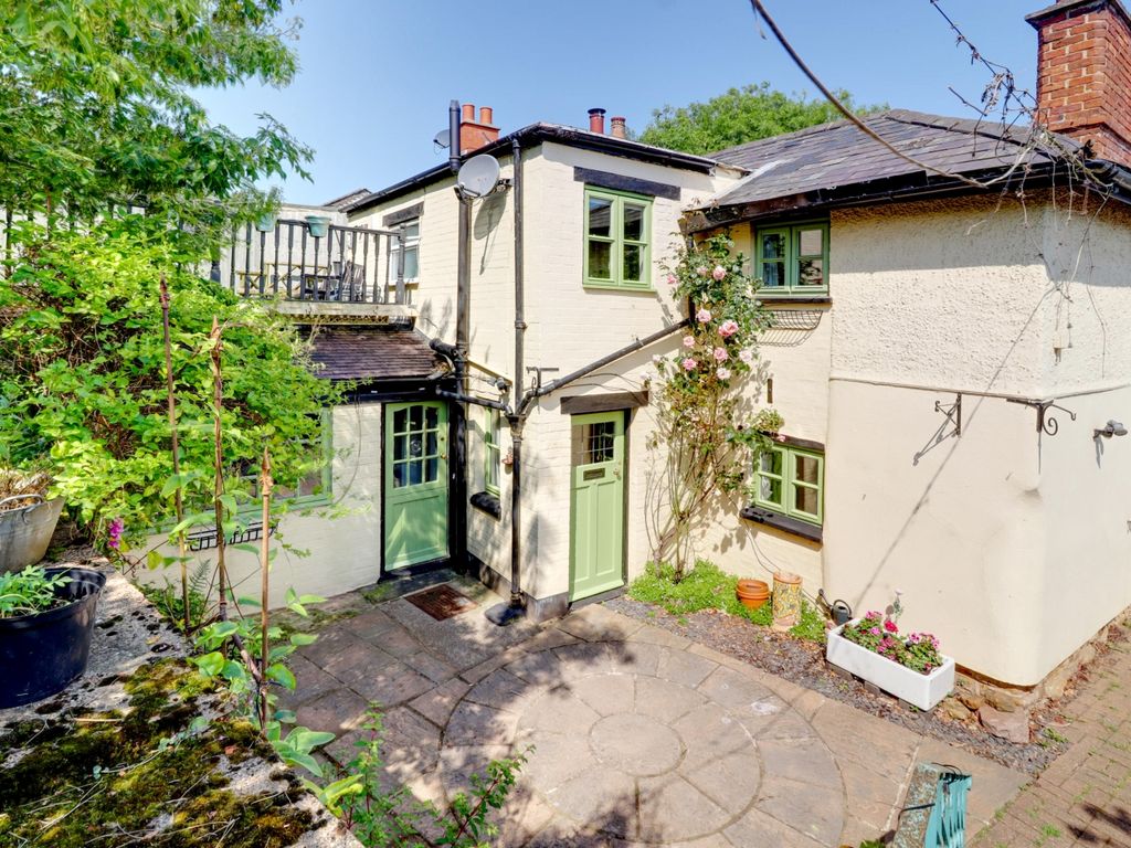 2 bed cottage for sale in Brixworth Road, Spratton, Northampton