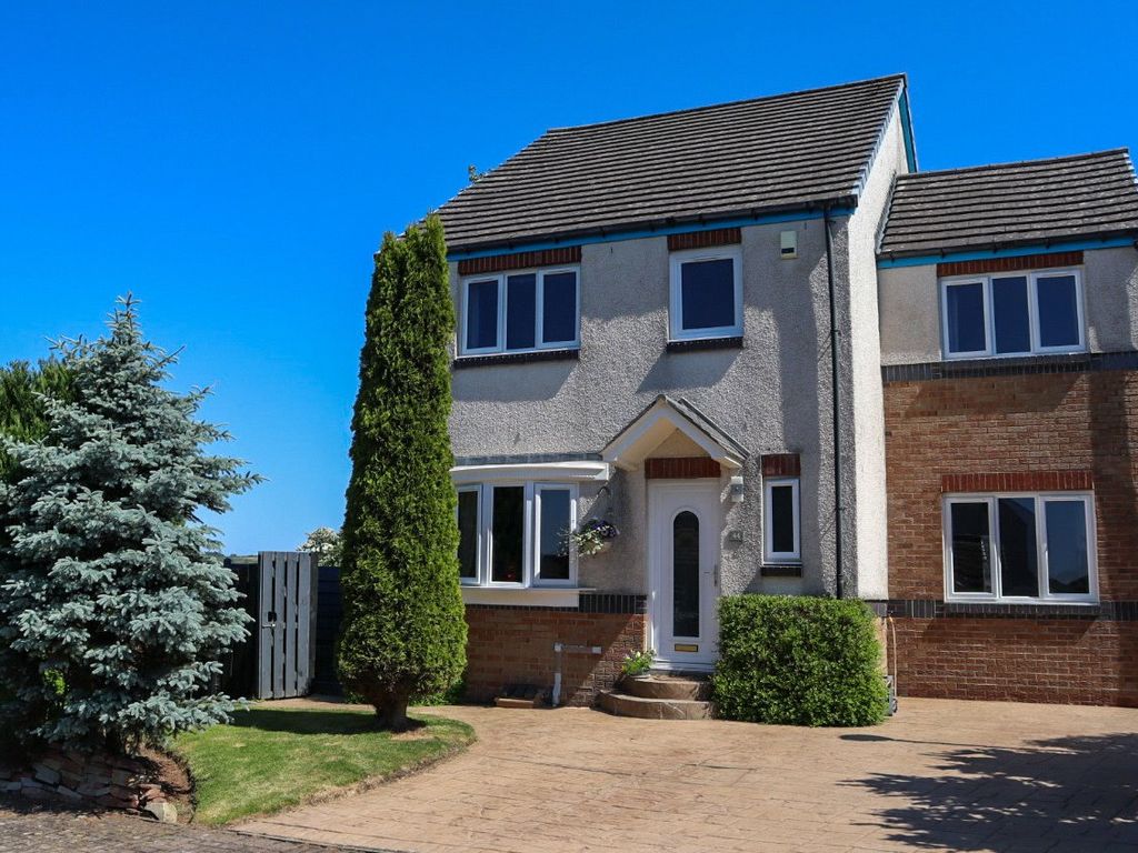 5 bed detached house for sale in Lockhart Drive, Lanark, South