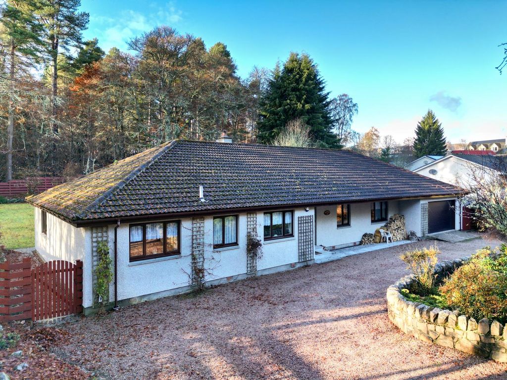 4 bed detached bungalow for sale in Forest Road, GrantownOnSpey PH26