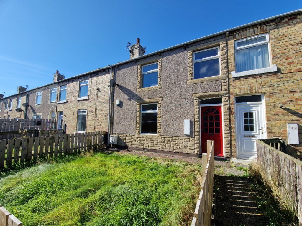 2 bed terraced house to rent in Sycamore Street, Ashington