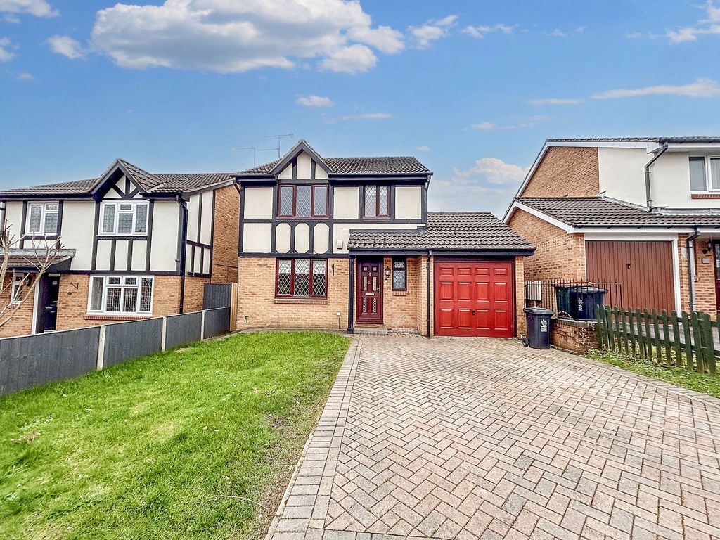 3 bed detached house for sale in Bala Drive, Rogerstone NP10, £380,000