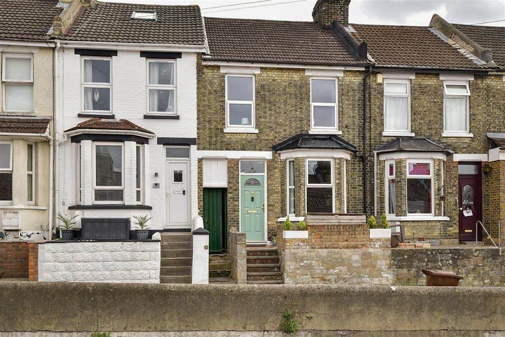 2 bed terraced house for sale in Borstal Street, Rochester, Kent ME1, £