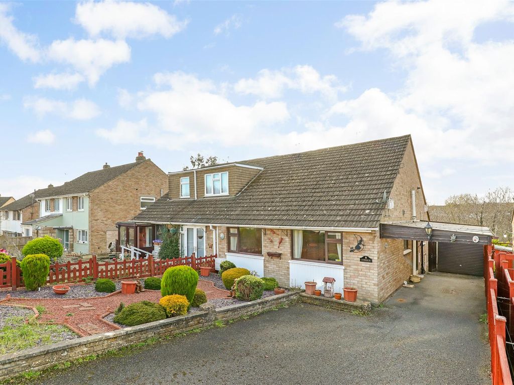 2 bed bungalow for sale in Marling Crescent, Stroud GL5, £295,000 Zoopla