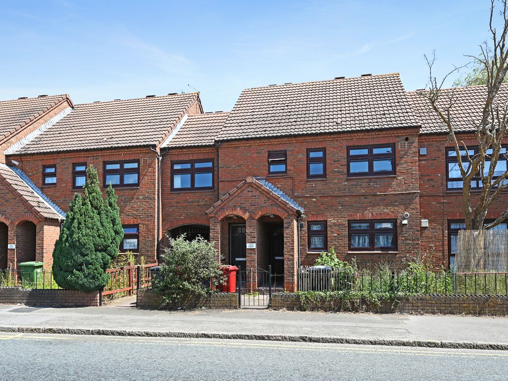 2 bed flat to rent in Oban Court, Montem Lane, Slough SL1 Zoopla