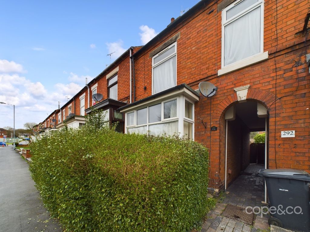 2 bed terraced house for sale in Belvedere Road, BurtonOnTrent