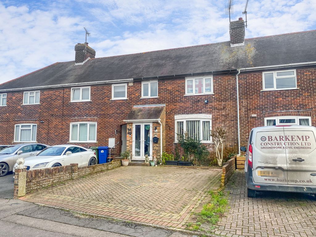 4 bed terraced house for sale in Barrow Grove, Sittingbourne, Kent ME10