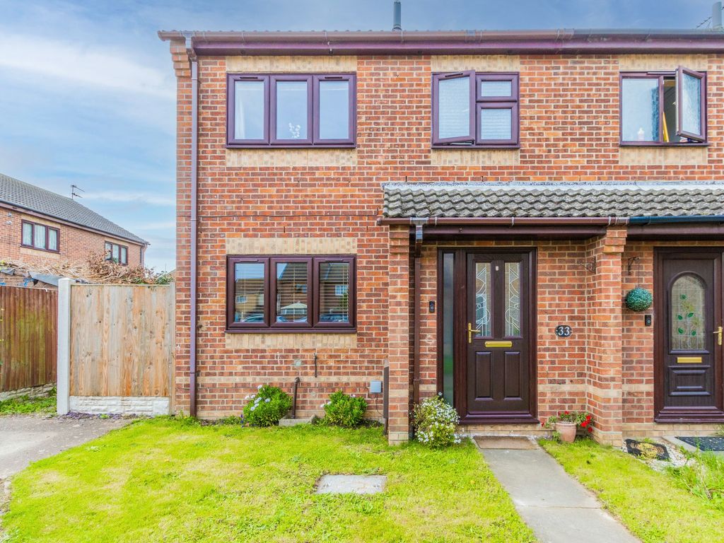 3 bed semidetached house for sale in Wright Close, CaisterOnSea NR30