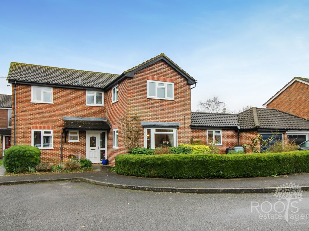 4 bed detached house for sale in Ashworth Drive, Thatcham, Berkshire