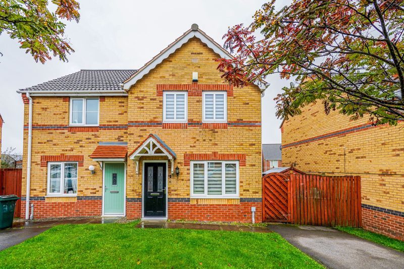 3 bed semidetached house for sale in 36 Raikes Avenue, Bradford BD4, £