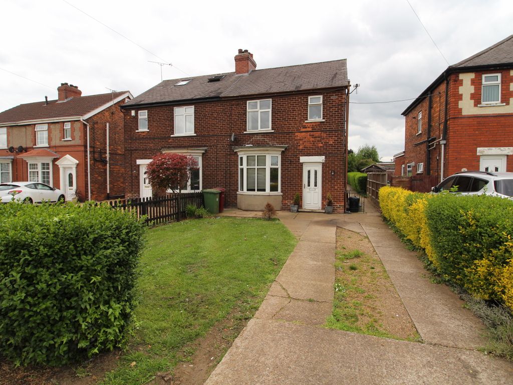 3 bed semidetached house for sale in Messingham Road, Bottesford