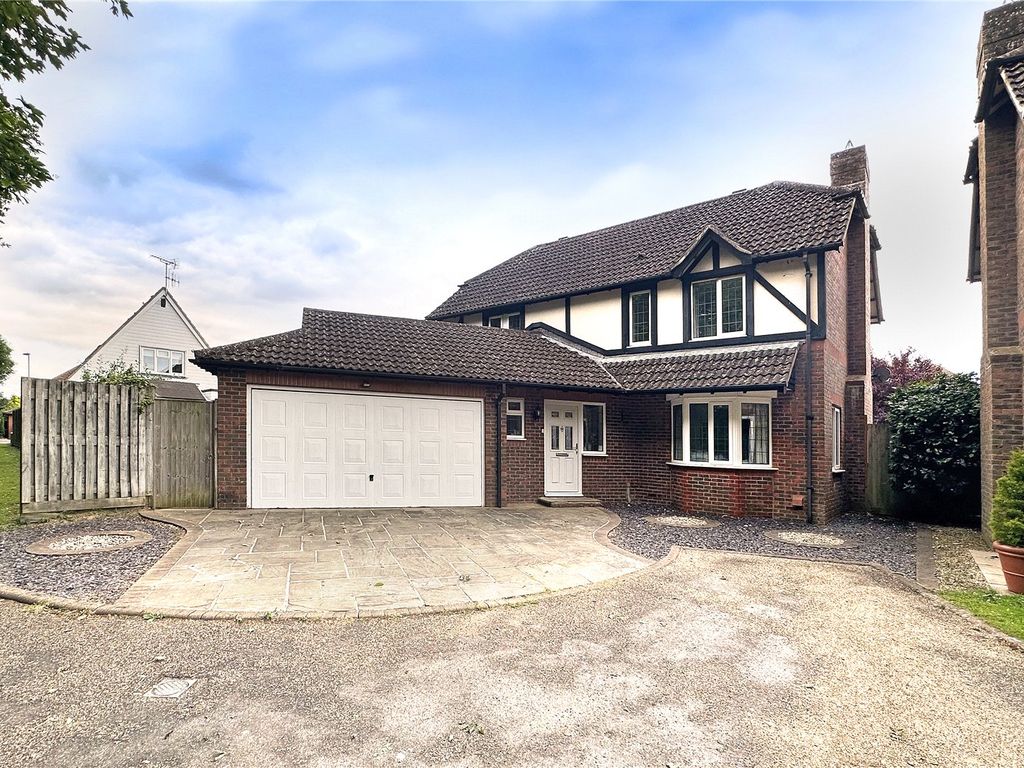 4 bed detached house for sale in Hutchinson Close, Rustington