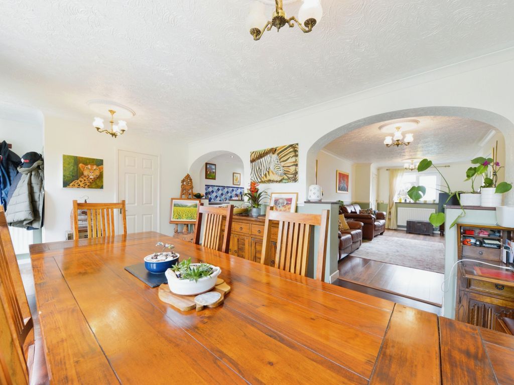 3 bed terraced house for sale in Thistle Grove, Welwyn Garden City AL7