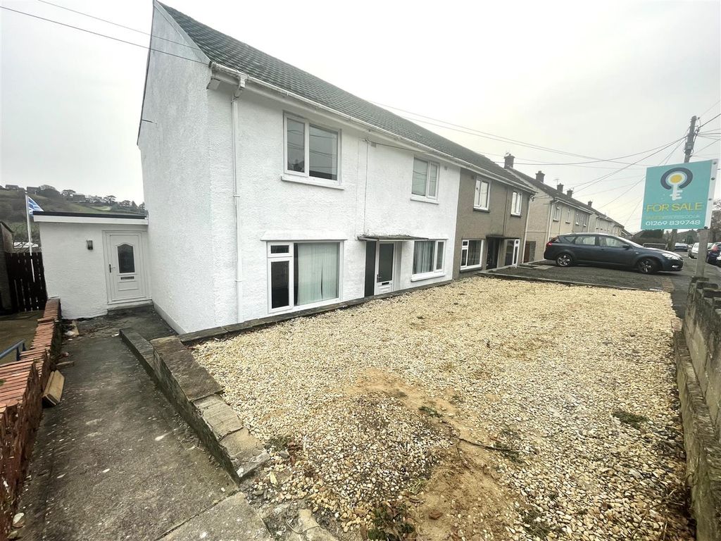 3 bed semidetached house for sale in Heol Llwyn Bedw, Pontarddulais