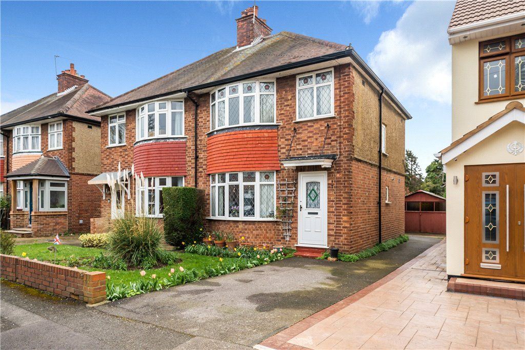 3 bed semidetached house for sale in Hayes End Drive, Hayes, Middlesex