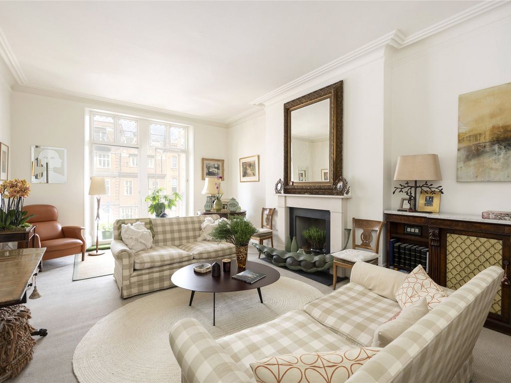 4 bed flat for sale in Shelley Court, 56 Tite Street, Chelsea SW3, £