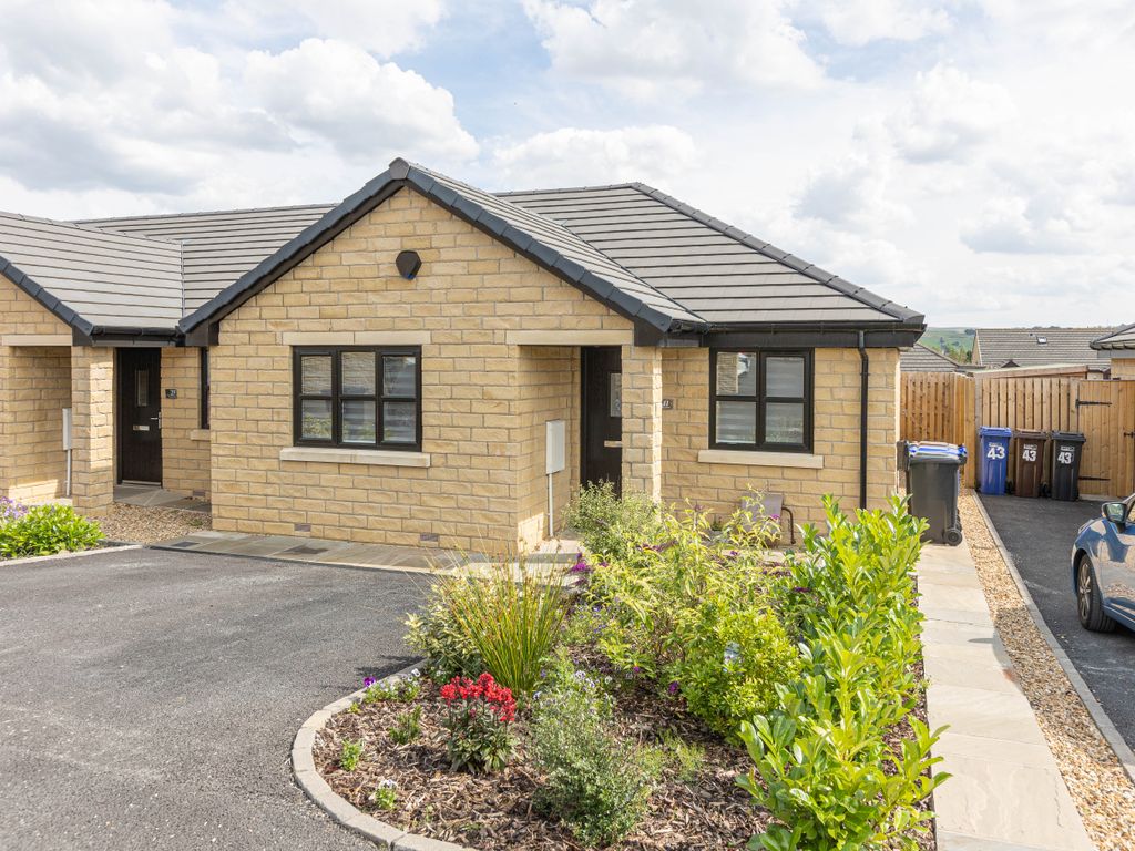 2 bed semidetached bungalow for sale in Towler Drive, Colne BB8 Zoopla