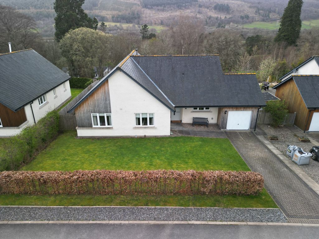 3 bed detached bungalow for sale in School Loan, Croftinloan, Pitlochry