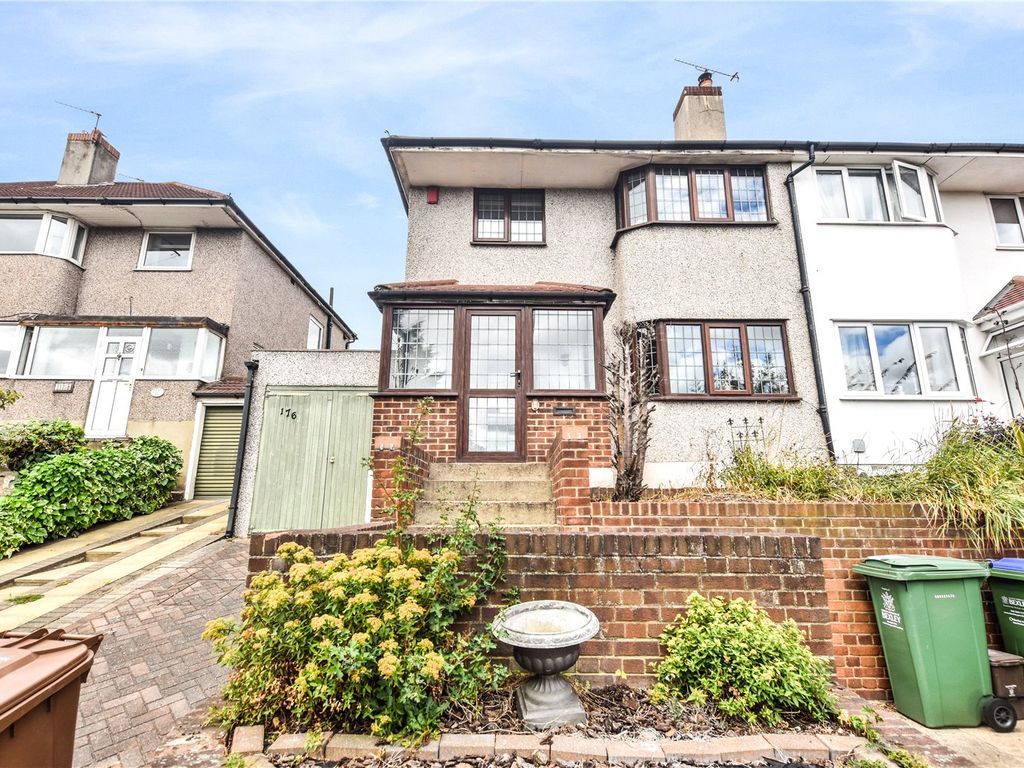 3 bed semidetached house for sale in Rochester Drive, Bexley, Kent DA5