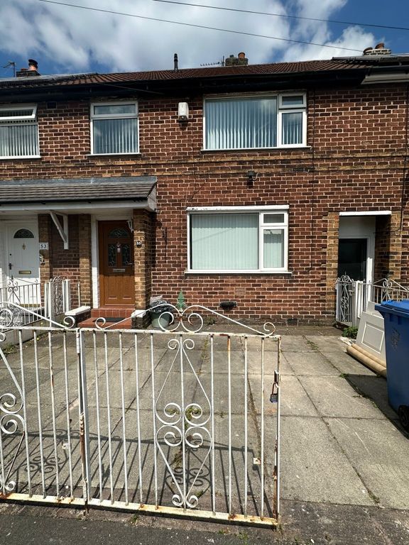 3 bed property to rent in Castleway, Swinton, Manchester M27, £1,200