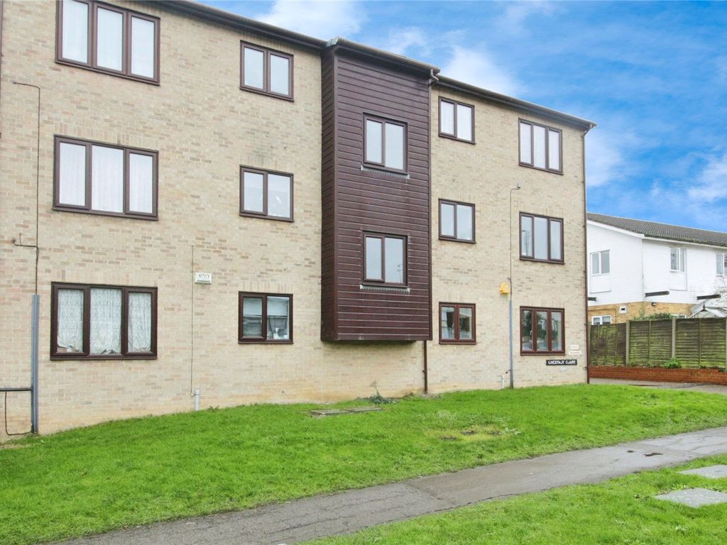 2 bed flat to rent in Chestnut Court, High Road, Venge, Basildon SS16