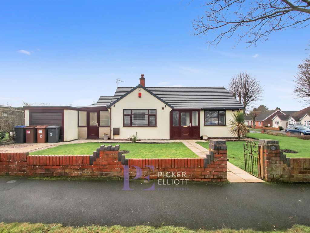 2 bed bungalow to rent in Greenmoor Road, Burbage, Hinckley LE10, £1,000 pcm Zoopla