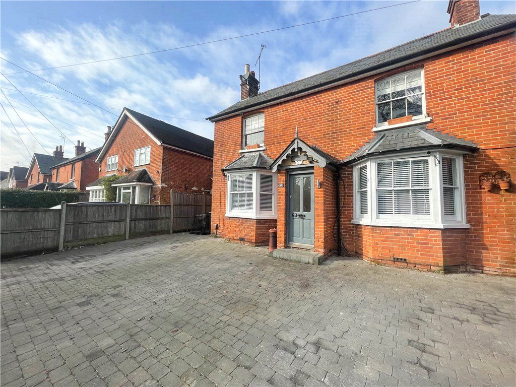 4 bed detached house for sale in Mill Lane, Yateley, Hampshire GU46