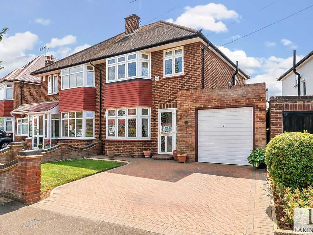 3 bed semidetached house for sale in Hoylake Crescent, Ickenham