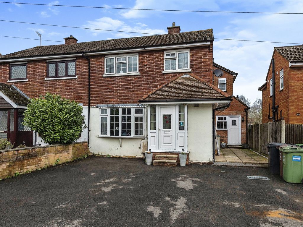 4 bed semidetached house for sale in Partridge Road, St.Albans AL3