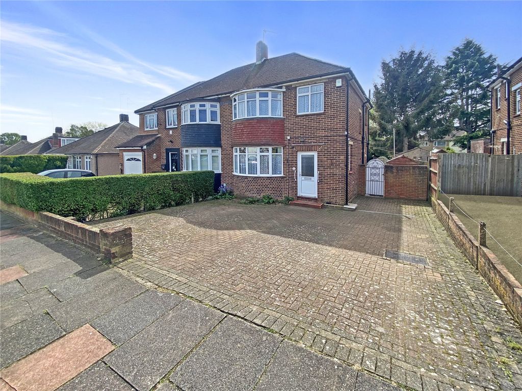 3 bed semidetached house for sale in Burnham Road, Sidcup DA14, £