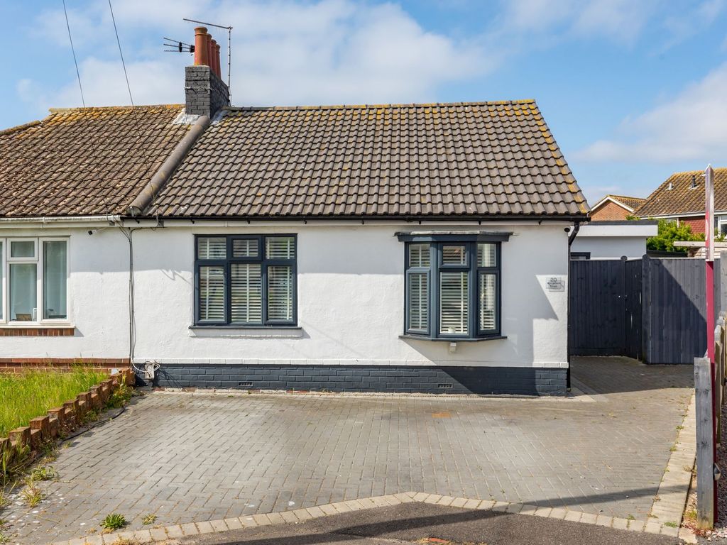 2 bed semidetached bungalow for sale in Kingston Close, ShorehamBy