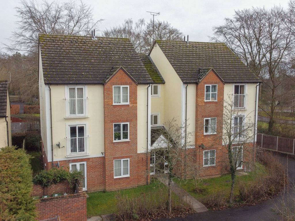 1 bed flat for sale in Gander Drive, Basingstoke, Hampshire RG24 Zoopla