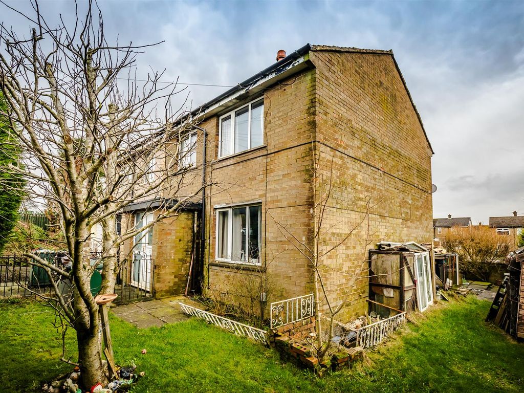 3 bed semidetached house for sale in Hillcrest Drive, Queensbury, Bradford BD13, £125,000 Zoopla