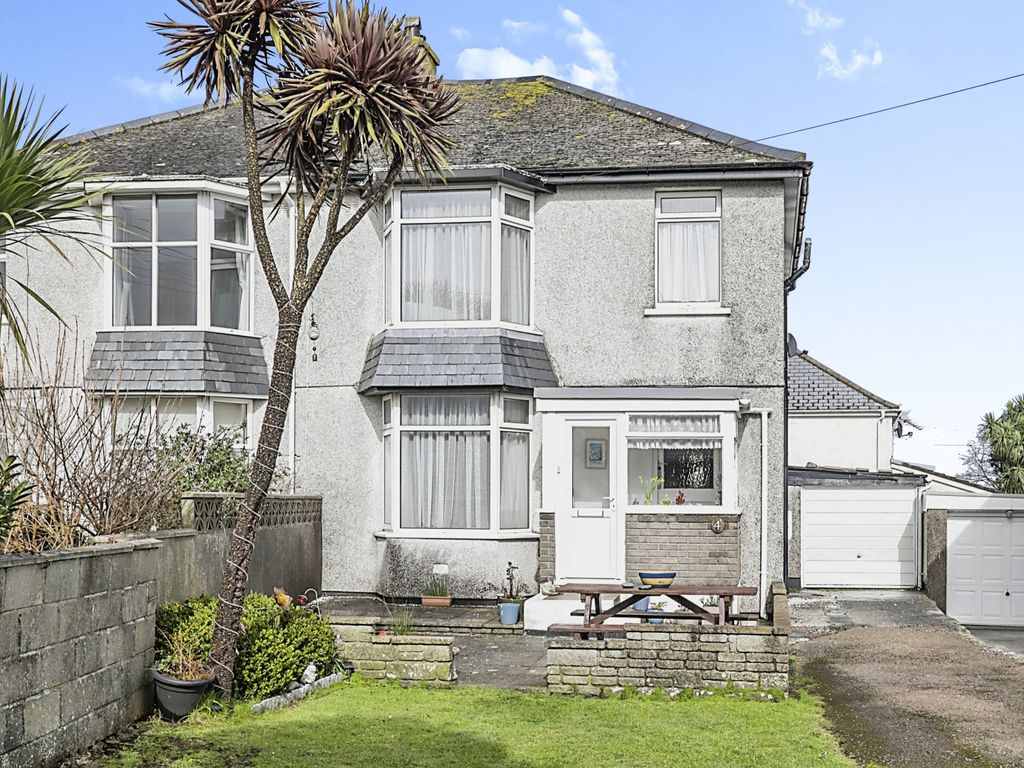 3 bed semidetached house for sale in The Crescent, Alexandra Road, St