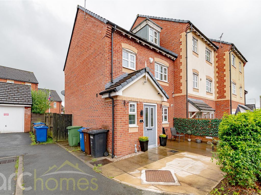 3 bed semidetached house for sale in Withington Close, Atherton