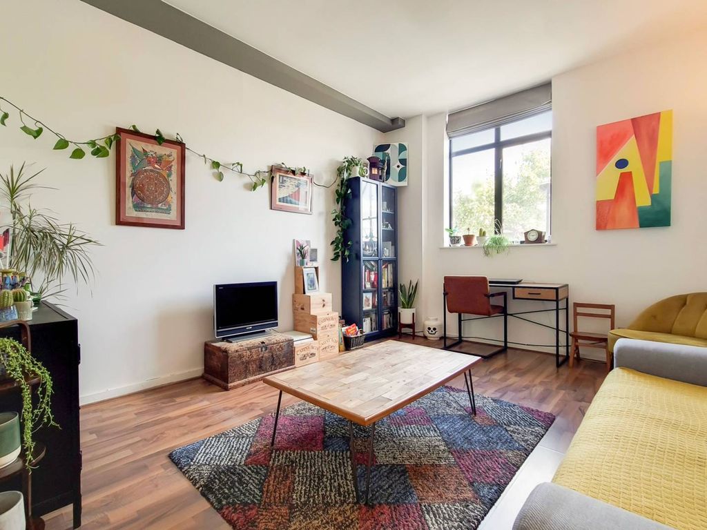 Jedburgh Road, Plaistow, London E13  