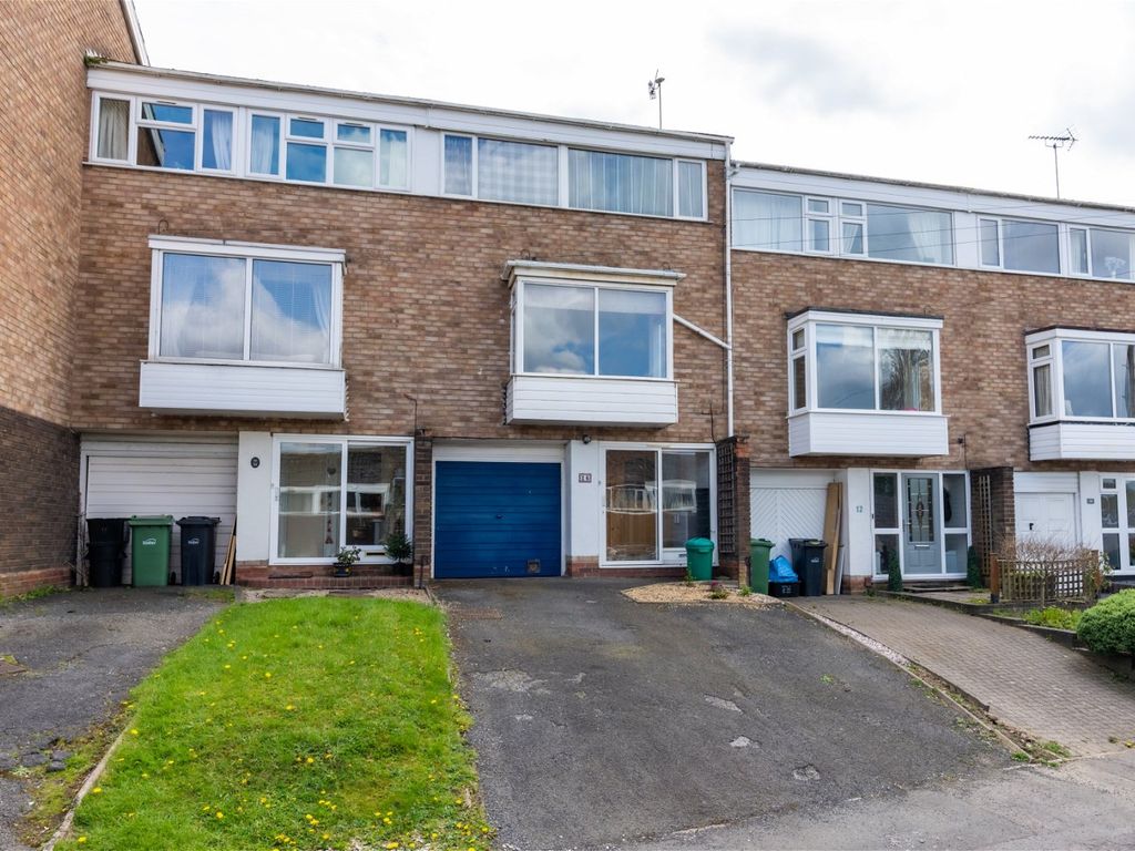 4 bed town house for sale in Honeybourne Road, Halesowen B63, £245,000