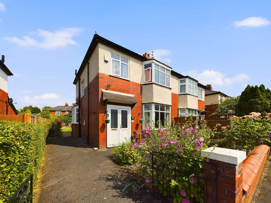 3 bed semidetached house for sale in Greyfriars Avenue, Fulwood PR2, £