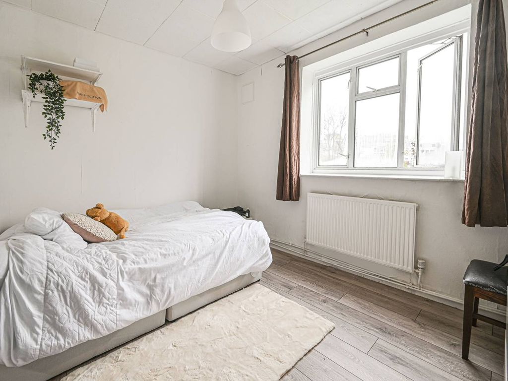 Cheshunt House Kilburn London NW6