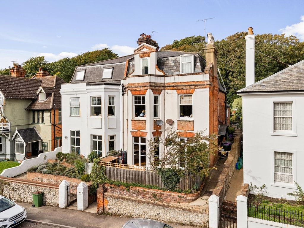 2 bed flat for sale in Sandgate Hill, Sandgate, Folkestone CT20 Zoopla