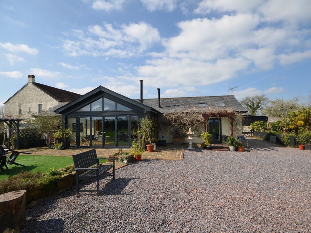 4 bed bungalow for sale in Willand Road, Halberton, Tiverton, Devon