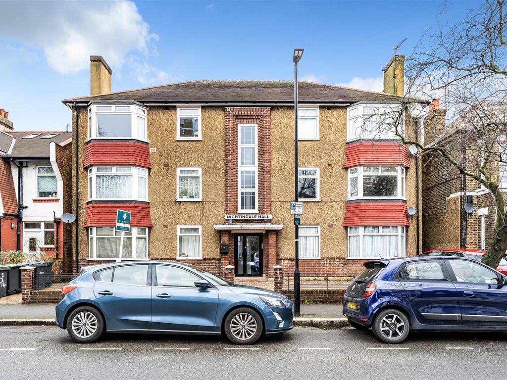 2 bed flat for sale in Nightingale Road, Wood Green N22, £375,000 Zoopla