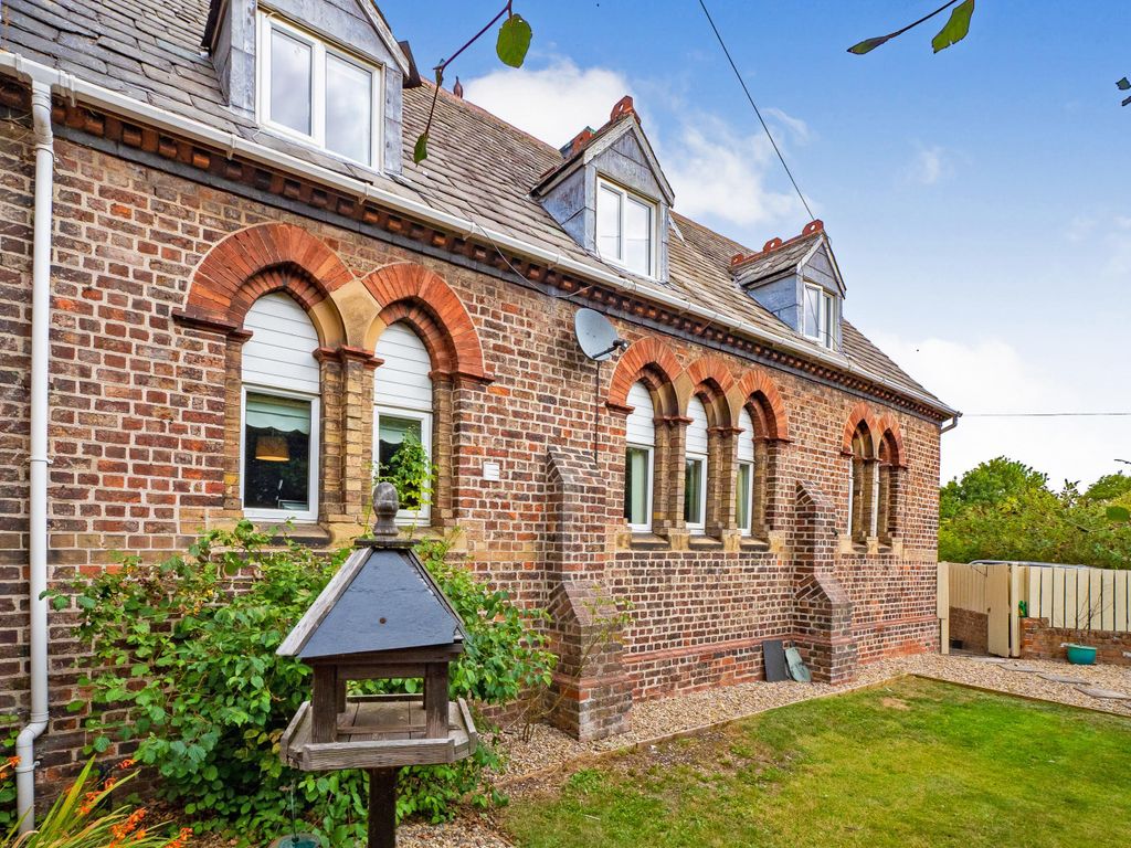 4 bed semidetached house for sale in Front Street, Driffield YO25 Zoopla