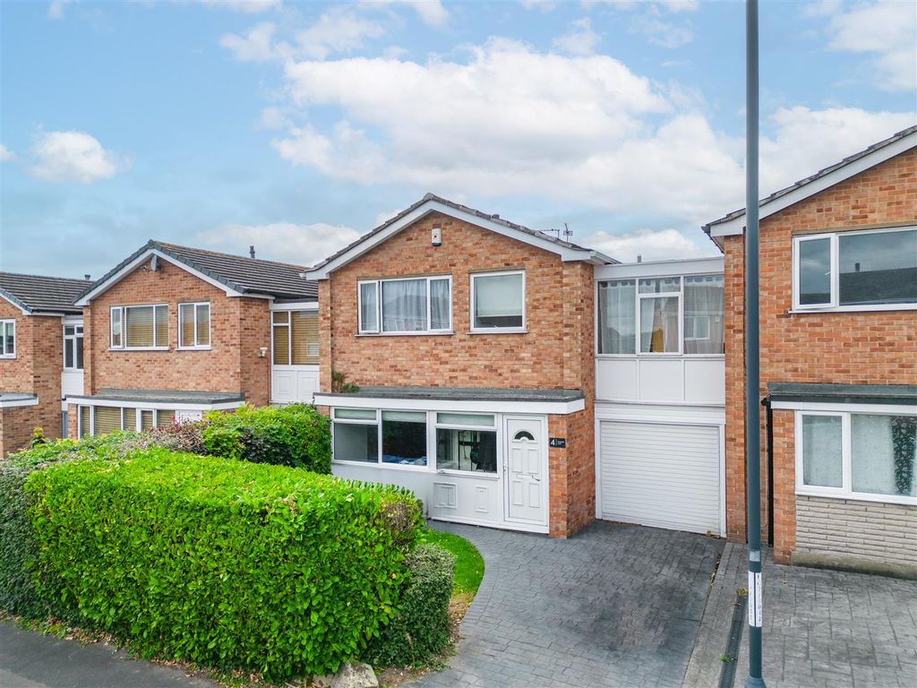 4 bed linkdetached house for sale in Maypole Lane, Littleover, Derby